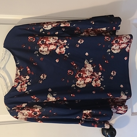 Como Vintage Blue Floral Bell Sleeve Top - Picture 2 of 3